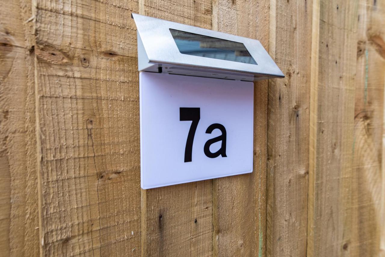 - 2 Bedroom Near Town Centre