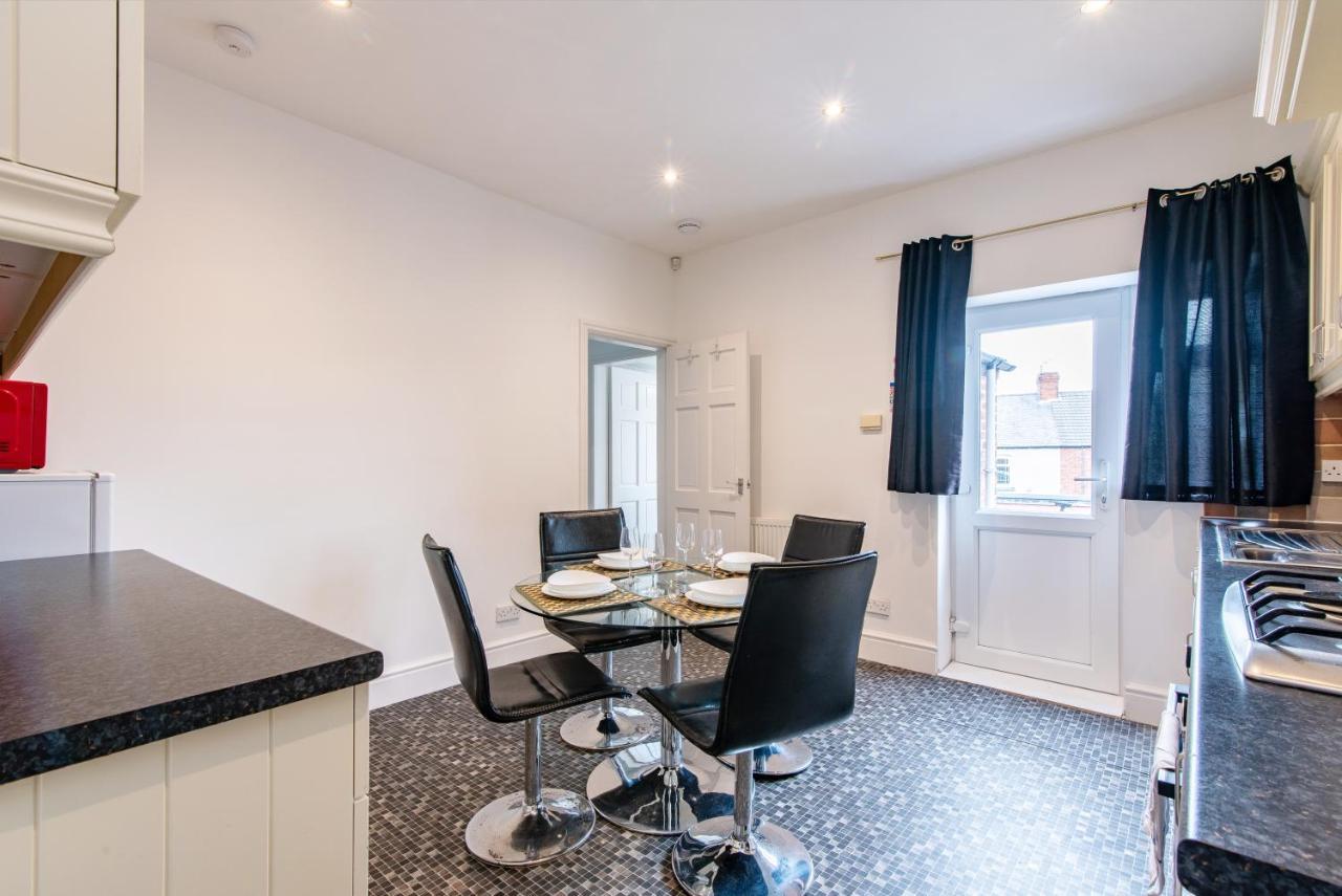 Apartment - 2 Bedroom Near Town Centre Chesterfield