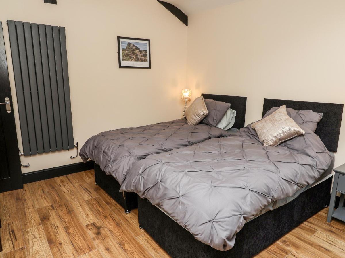 Moor Farm * Chesterfield
