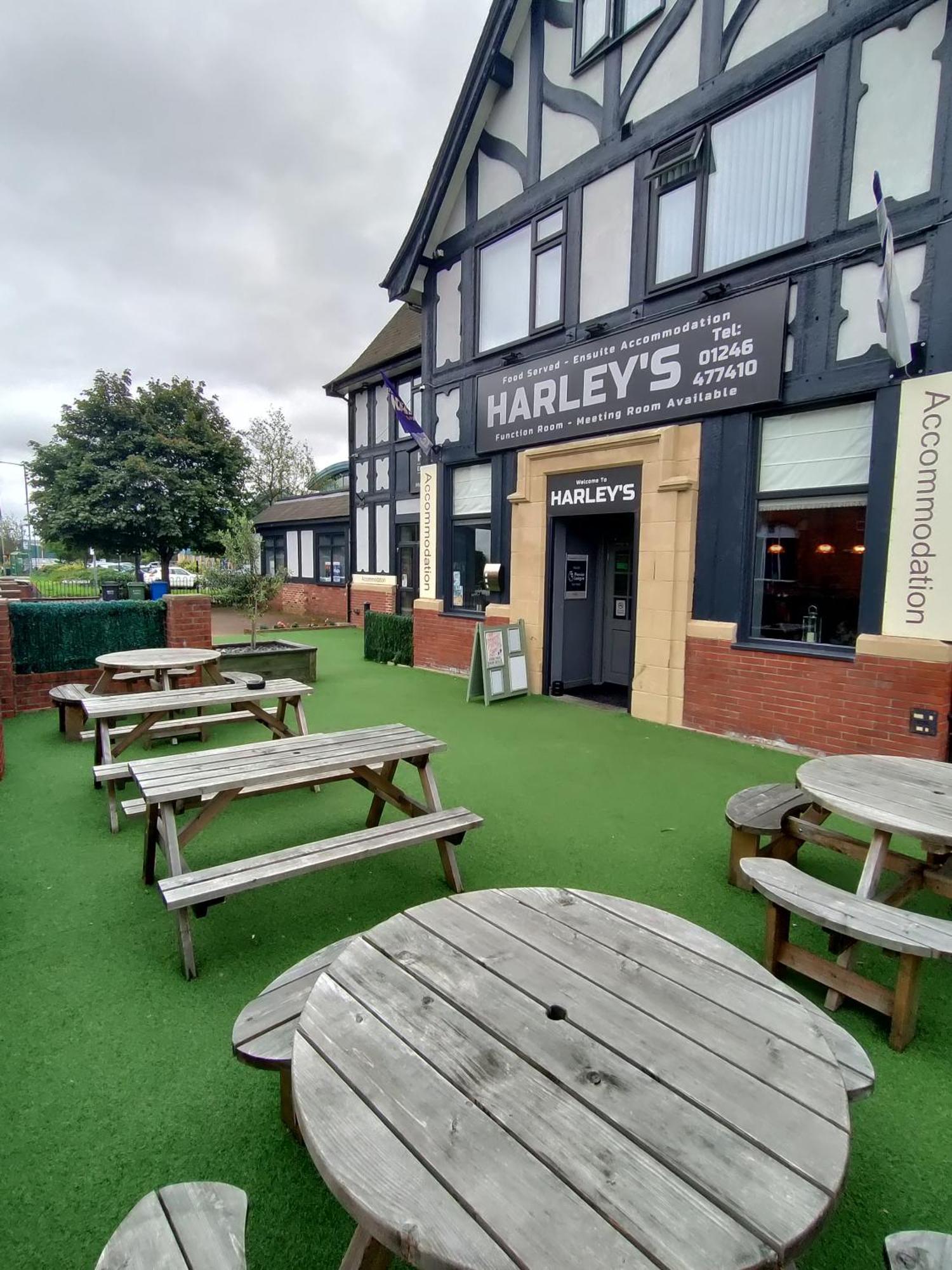 Harleys Inn 3*