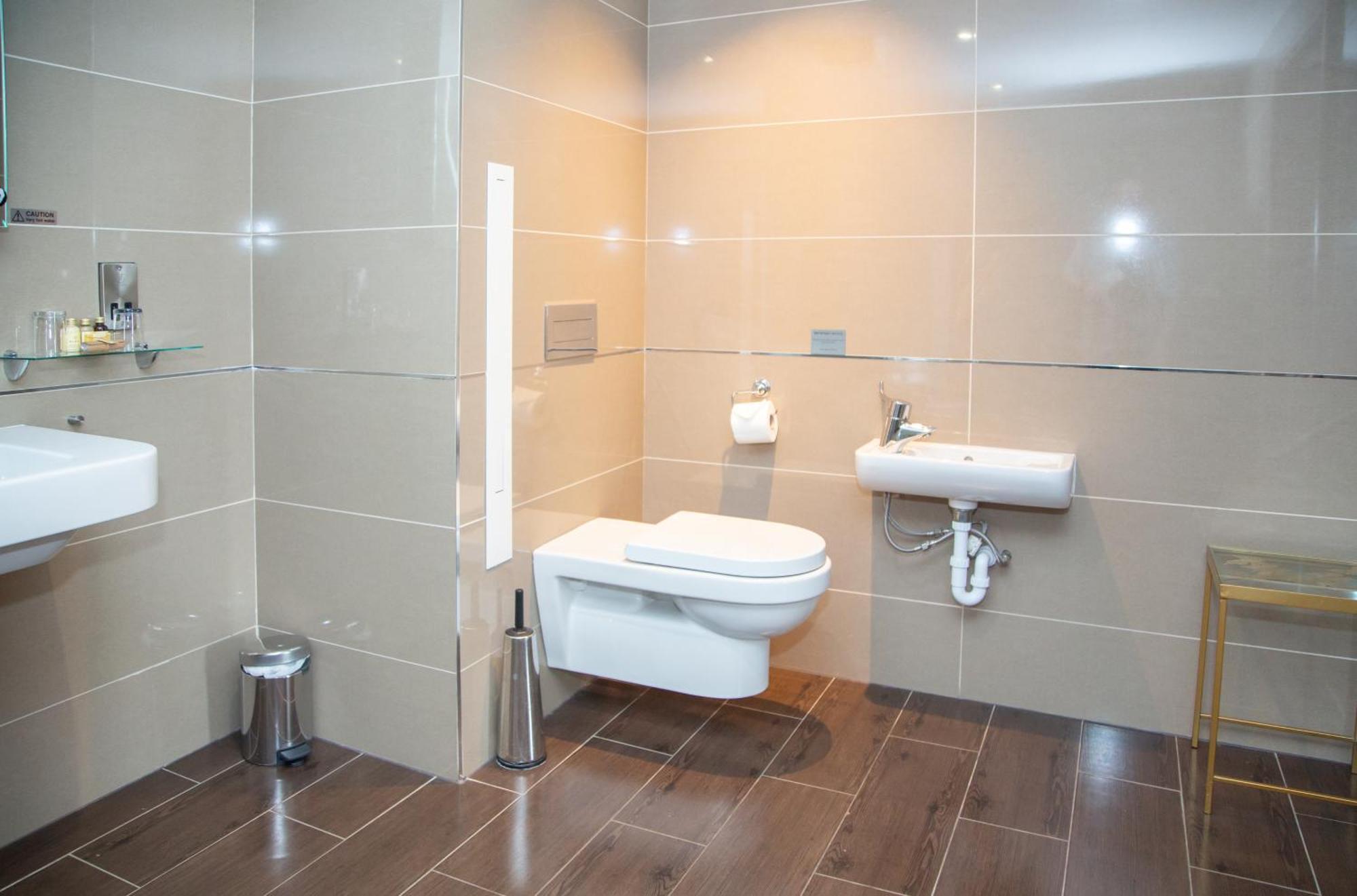 Peak Edge Hotel 4*