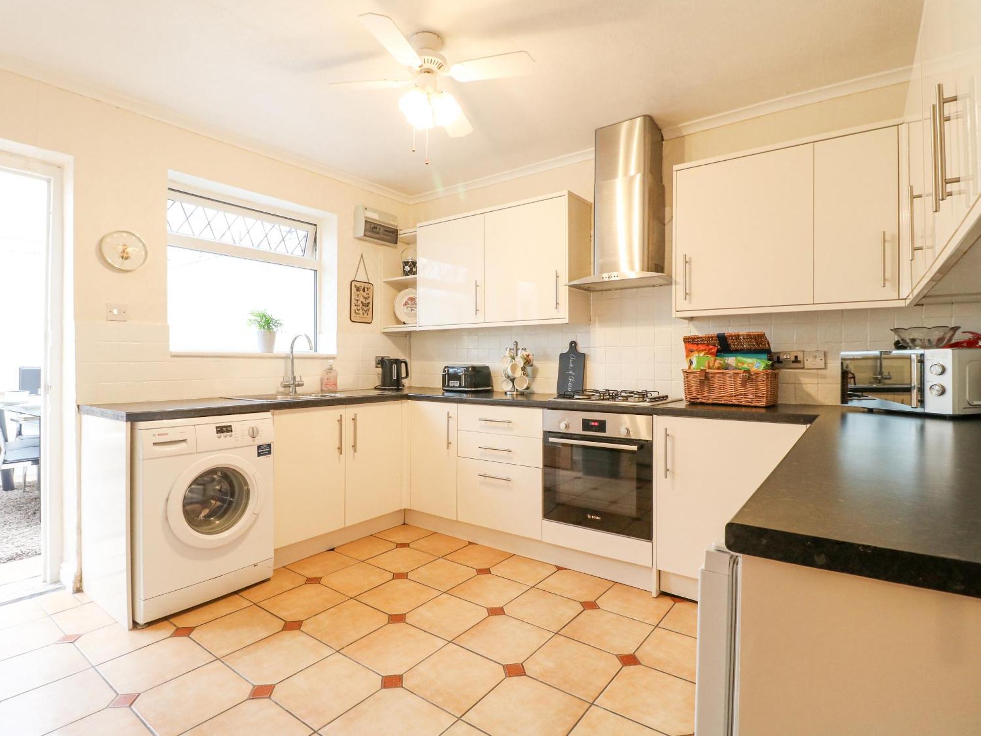 Cedar Holiday home Chesterfield