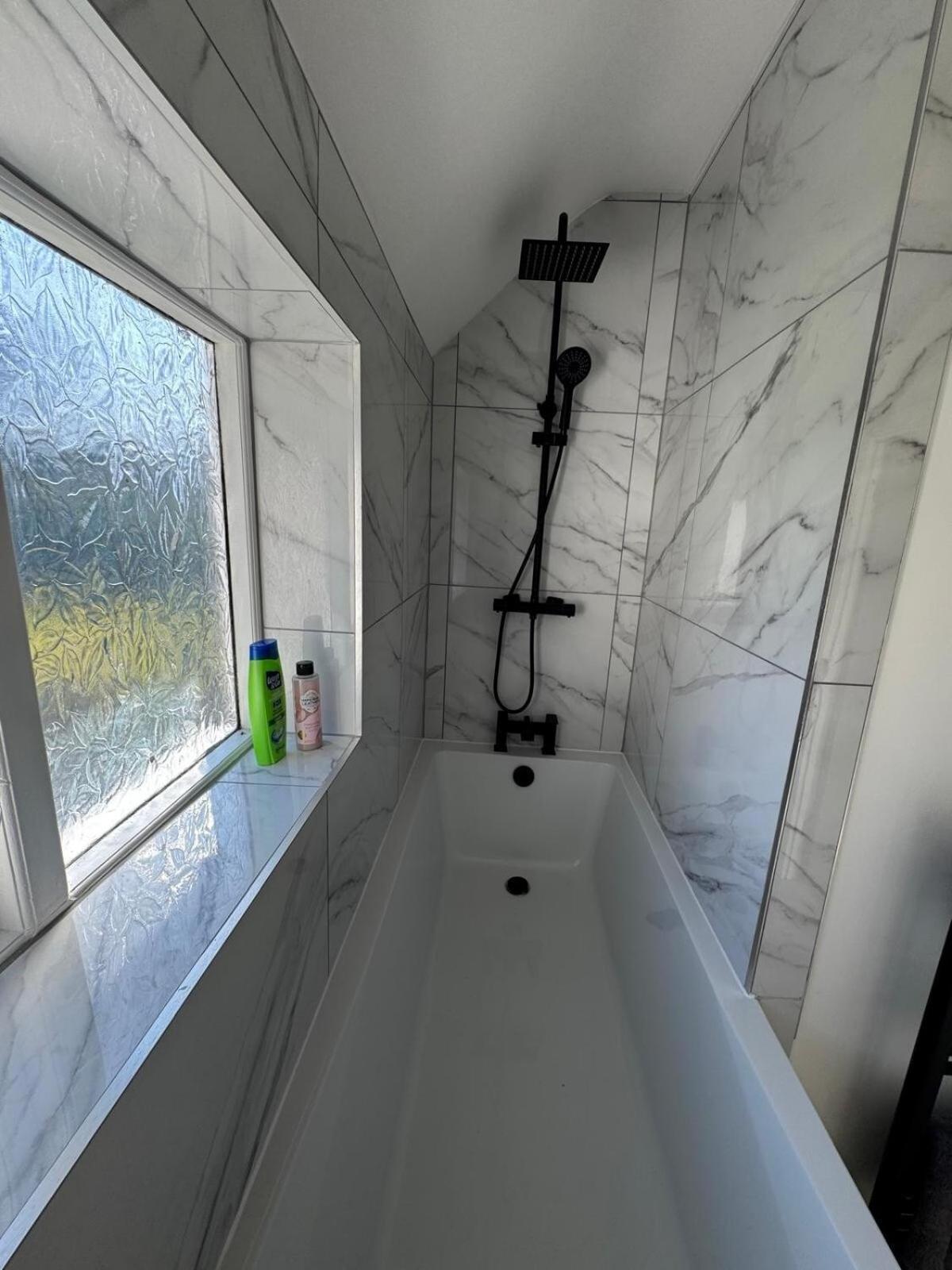 Into Elegant Holiday home Chesterfield