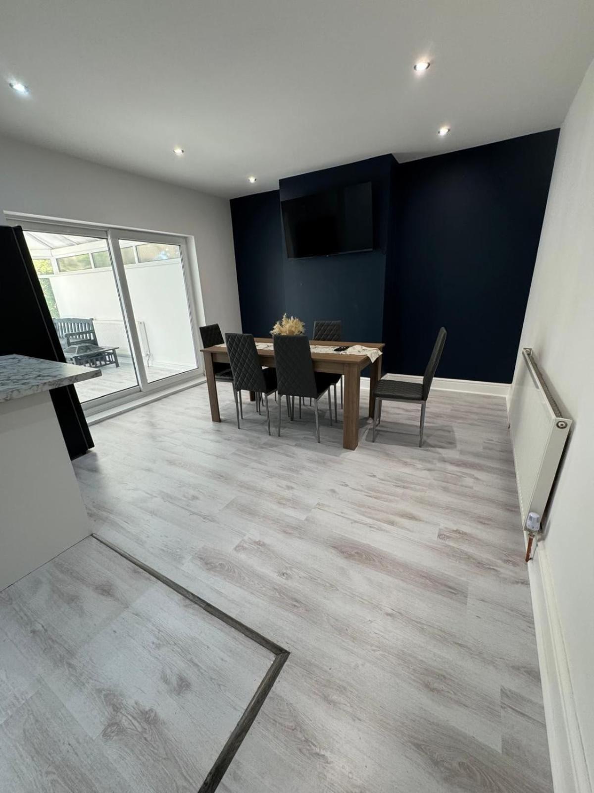 Holiday home Into Elegant