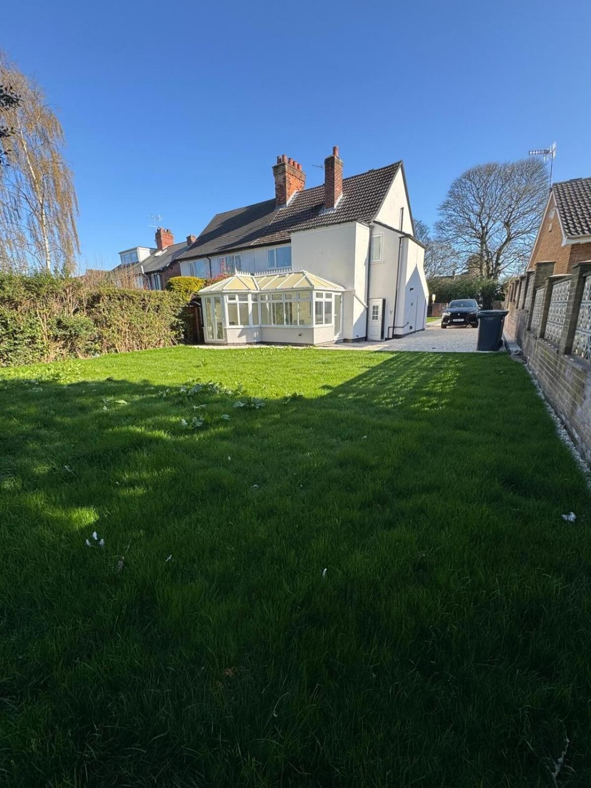 Holiday home Into Elegant Chesterfield