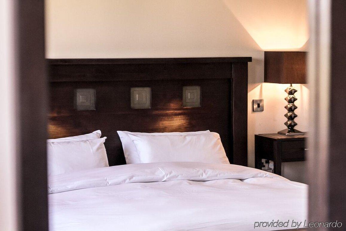 Peak Edge 4* Chesterfield