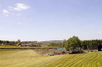 Peak Edge Hotel 4*
