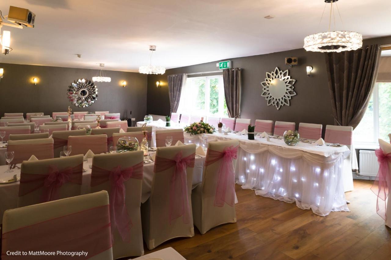 Twin Oaks Hotel 3*
