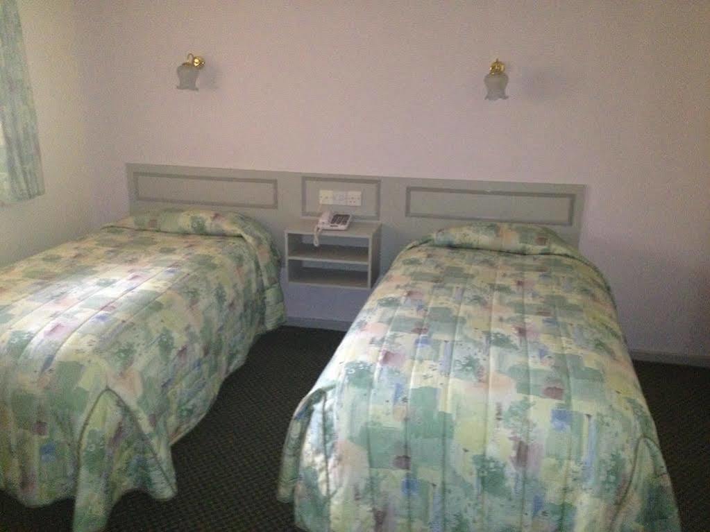 Hotel The Sandpiper Hotel; Sure Collection By Western