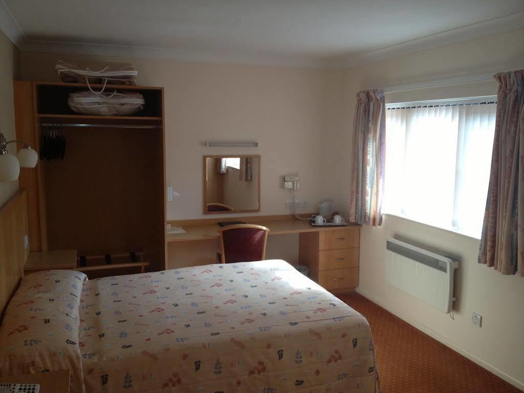 Hotel The Sandpiper Hotel; Sure Collection By Western