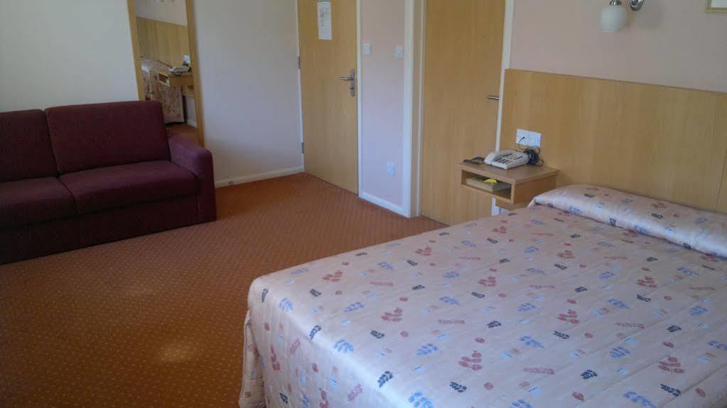 The Sandpiper Hotel; Sure Collection By Western Hotel Chesterfield
