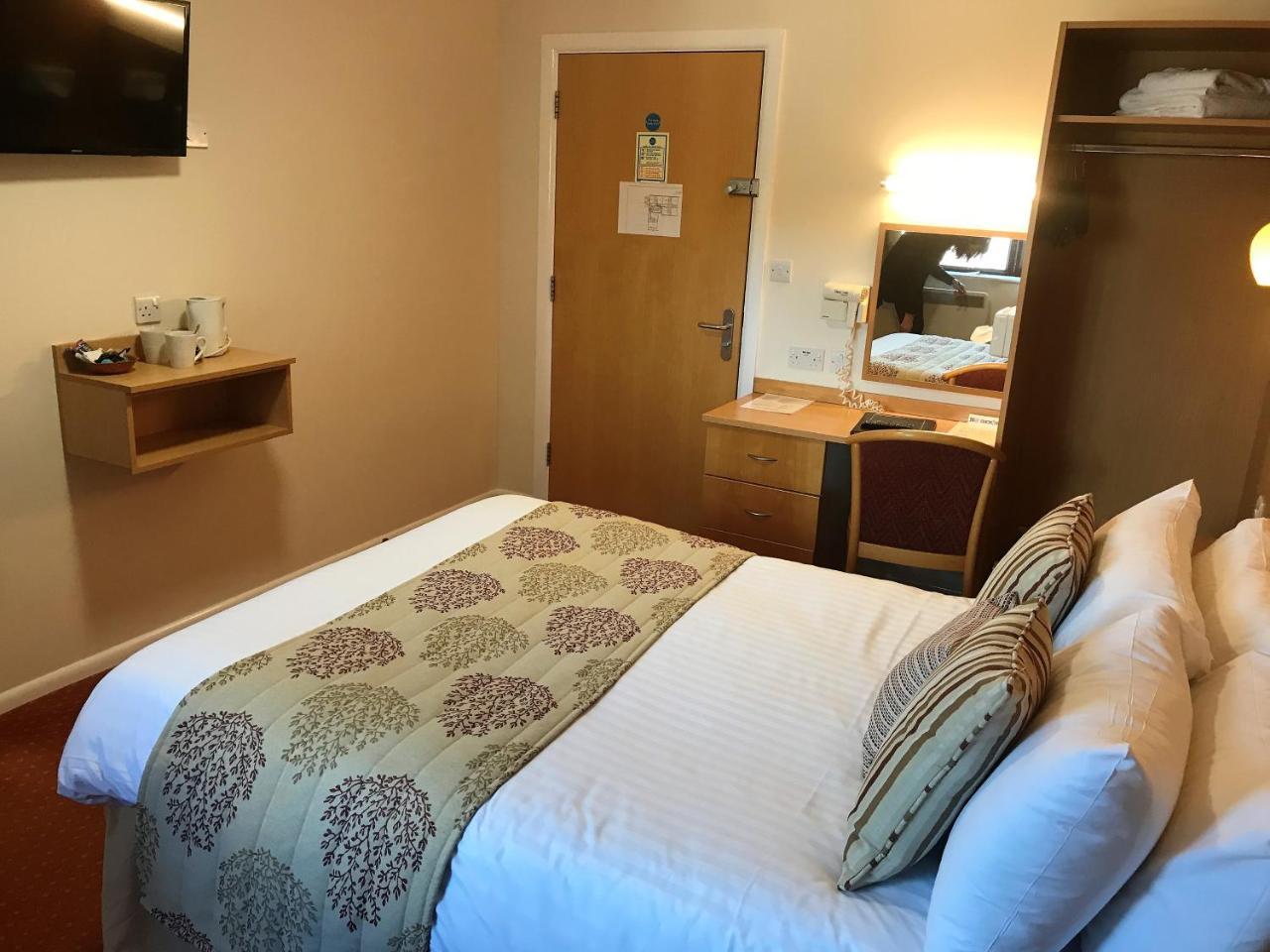 The Sandpiper Hotel; Sure Collection By Western Chesterfield