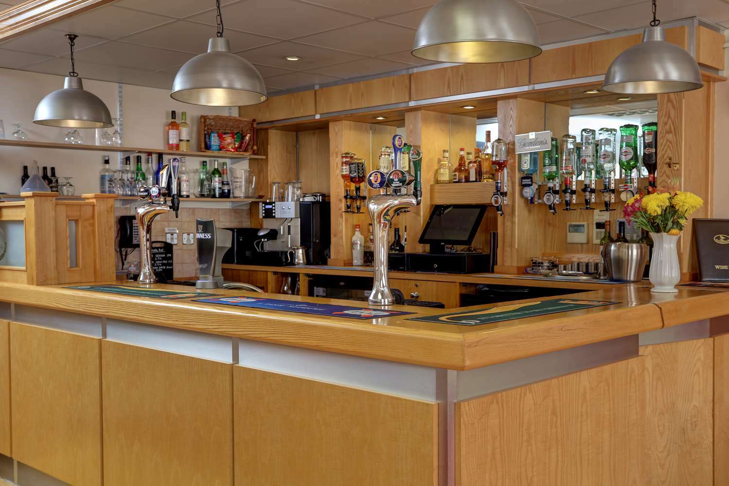 The Sandpiper Hotel; Sure Collection By Western Hotel Chesterfield